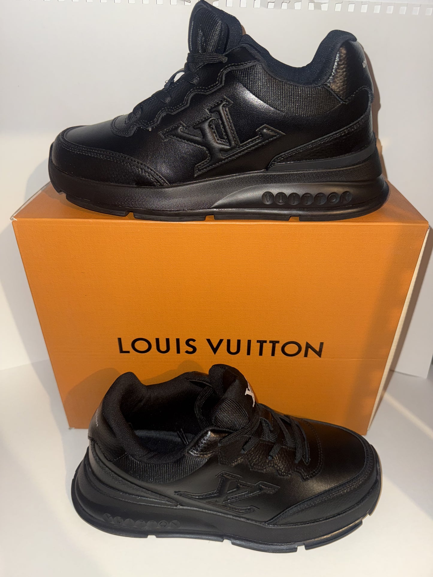 LOUIS VUITT0N CLASSIC