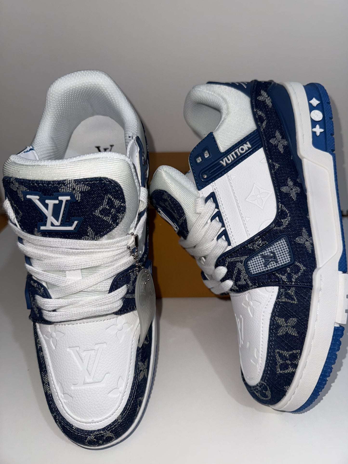 LOUIS VUITT0N TRAINER